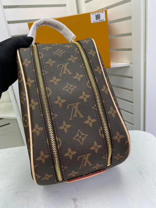 Louis Vuitton King Size Toiletry Bag 28cm Monogram Canvas Spring/Summer Collection M47528 Brown – product image 2