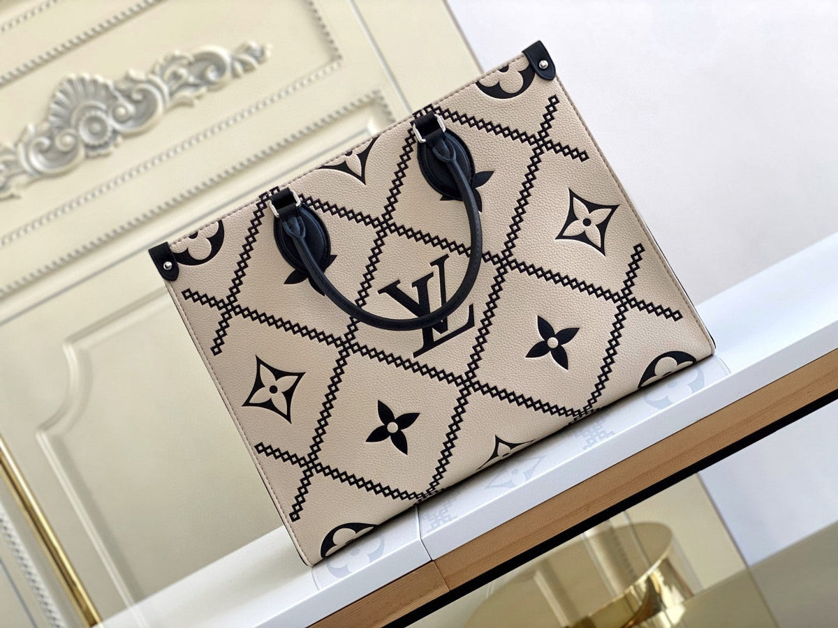 Louis Vuitton M45595 Onthego MM 35cm – product image 7