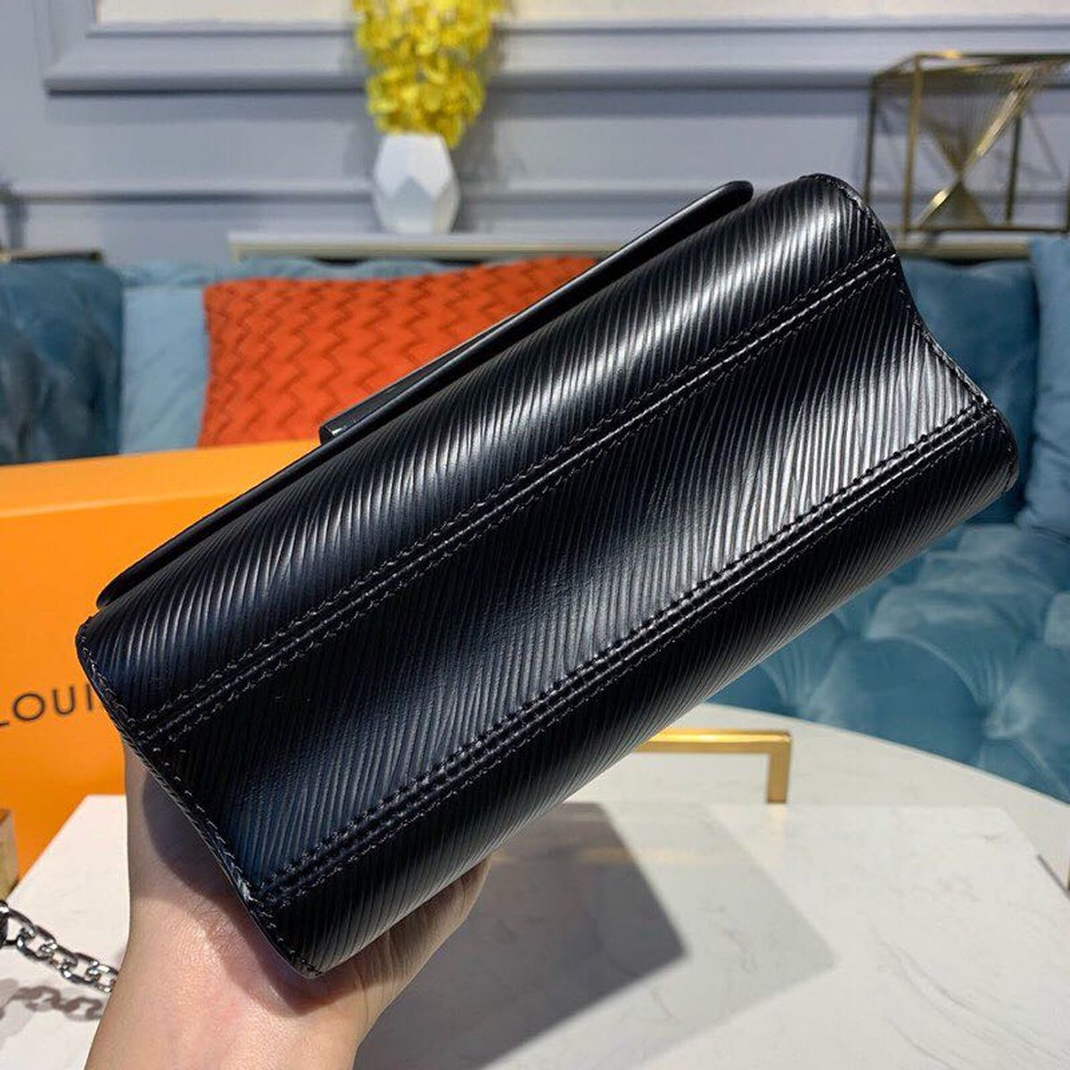 Louis Vuitton Twist PM 18cm Epi Canvas Spring/Summer Collection M54805, Black SHW – product image 6