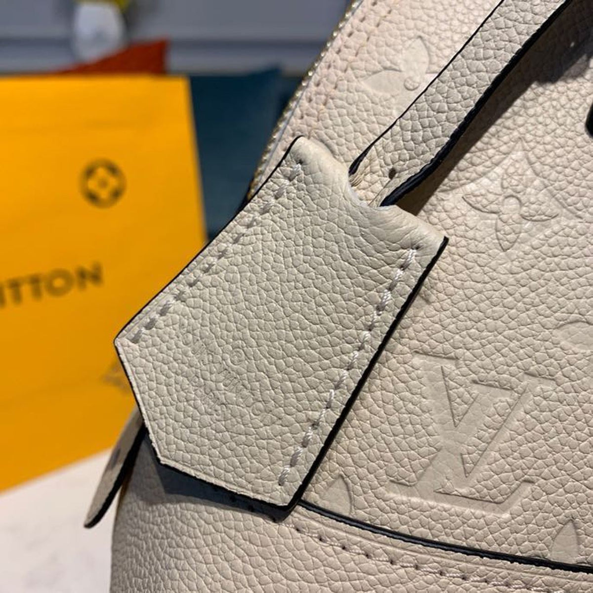 Louis Vuitton Neo Alma BB Bag 25cm Monogram Empreinte Canvas Spring/Summer Collection M44829, Creme – product image 5