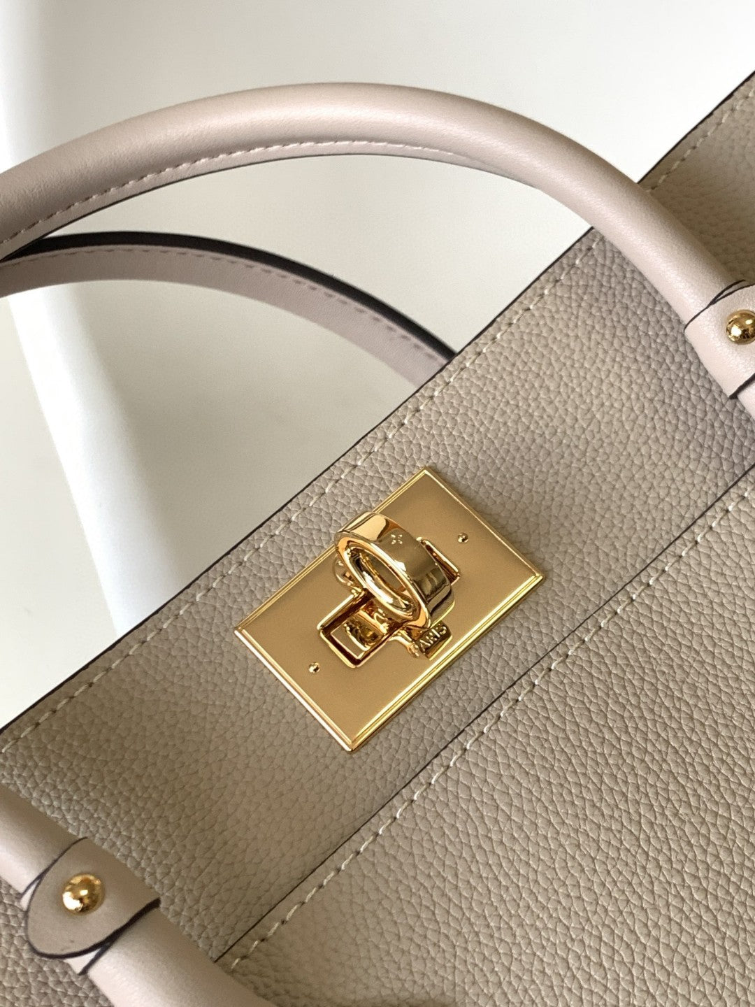 Louis Vuitton M57728 On My Side PM 30cm Greige – product image 6