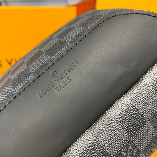 Louis Vuitton Avenue Sling Bag 32cm Damier Graphite Canvas Spring/Summer Collection M41719, Black – product image 6