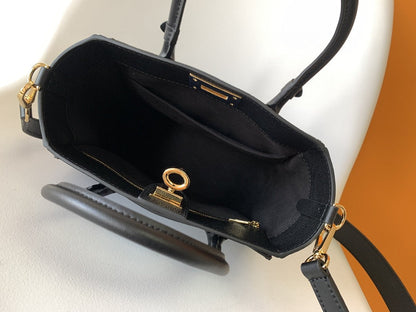 Louis Vuitton M57728 On My Side PM 30cm Black – product image 6
