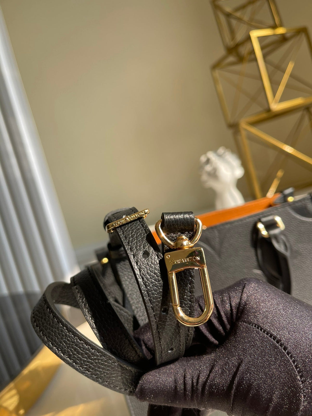 Louis Vuitton Handle Bag 25cm All Black – product image 5
