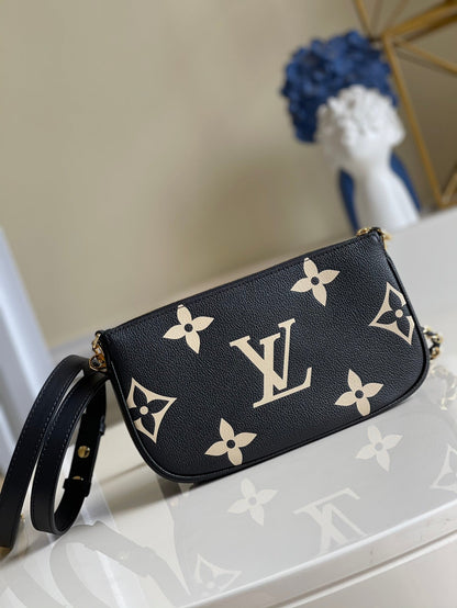 Louis Vuitton Multi Pochette Crossbody Bags 24cm Black – product image 1