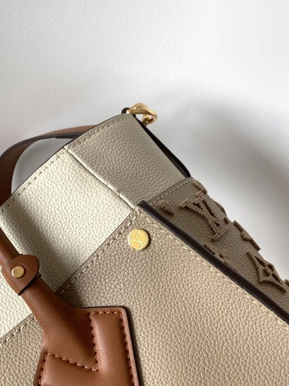 Louis Vuitton M57728 On My Side PM 30cm – product image 3