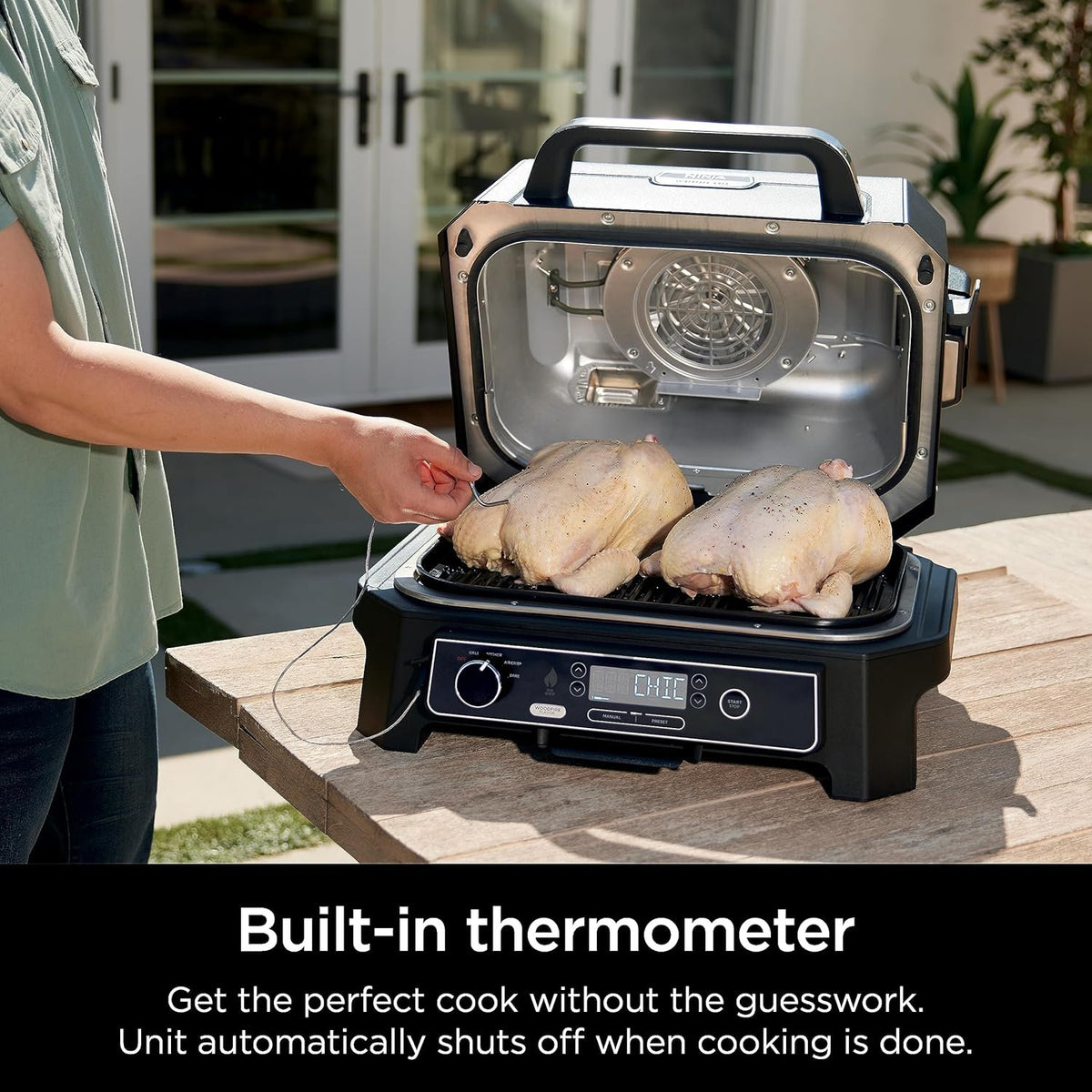 Ninja | Grill & Smoker | Outdoor Woodfire Pro XL | 4 in 1 Grill, BBQ Smoker, Air Fryer & Bake | Portable | Includes Built in Thermometer & 2 Woodfire Pellet Packs | Dark Grey | OG850