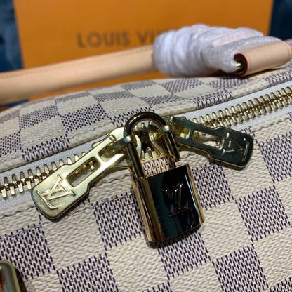 Louis Vuitton Keepall Bandoulire 55cm Damier Azur Canvas Spring/Summer Collection – product image 17