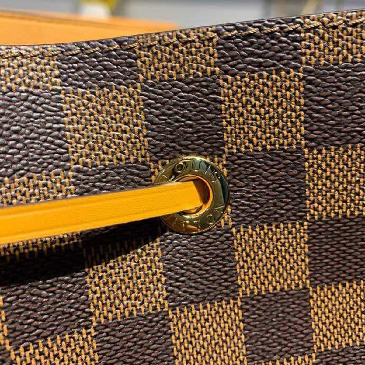 Louis Vuitton Néo Noé BB Bucket Bag 26cm Damier Ebene Canvas Spring/Summer Collection N40213, Safran – product image 6
