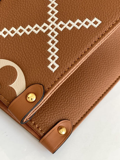 Louis Vuitton M45595 Onthego MM 35cm Brown – product image 6