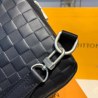 Louis Vuitton Avenue Sling Bag 32cm Damier Infini Canvas Spring/Summer Collection N41720, Black – product image 6