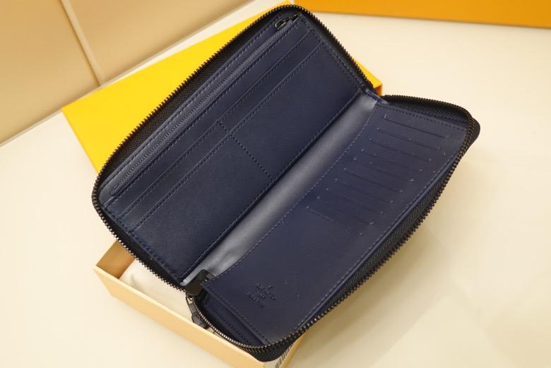 Louis Vuitton Wallet 20 cm – product image 3