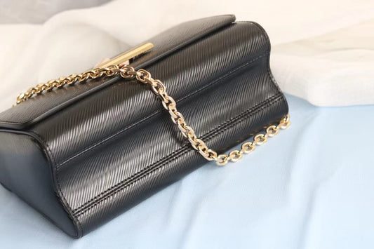Louis Vuitton Twist PM 23cm Epi Canvas Spring/Summer Collection M54805, Black GHW – product image 2