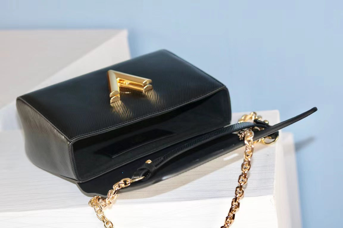 Louis Vuitton Twist PM 23cm Epi Canvas Spring/Summer Collection M54805, Black GHW – product image 4