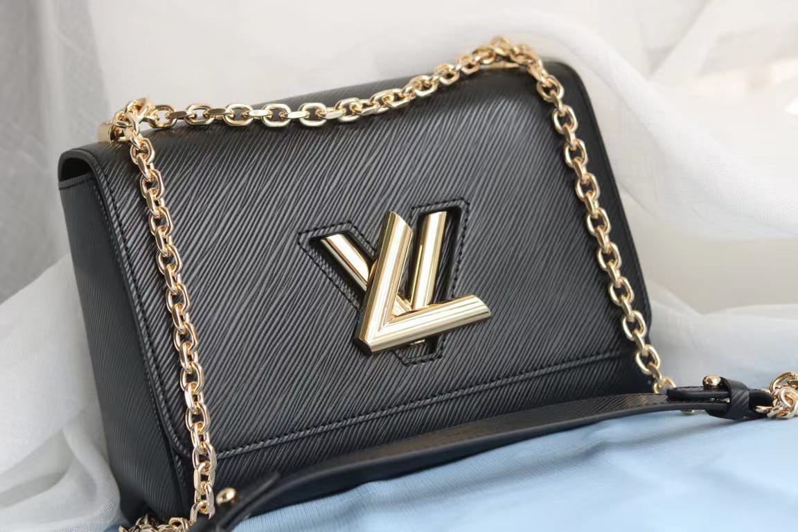 Louis Vuitton Twist PM 23cm Epi Canvas Spring/Summer Collection M54805, Black GHW – product image 3