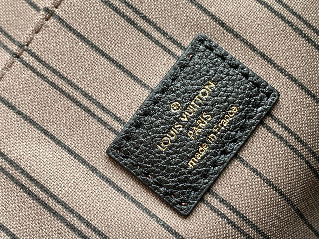 Louis Vuitton Pochette Métis Handbag M41487 29cm Black – product image 2