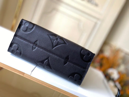 Louis Vuitton On The Go MM 34cm – product image 3