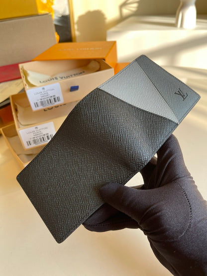 Louis Vuitton Wallet 19cm Grey