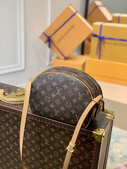 Louis Vuitton M51221 Diane 25cm Brown – product image 7